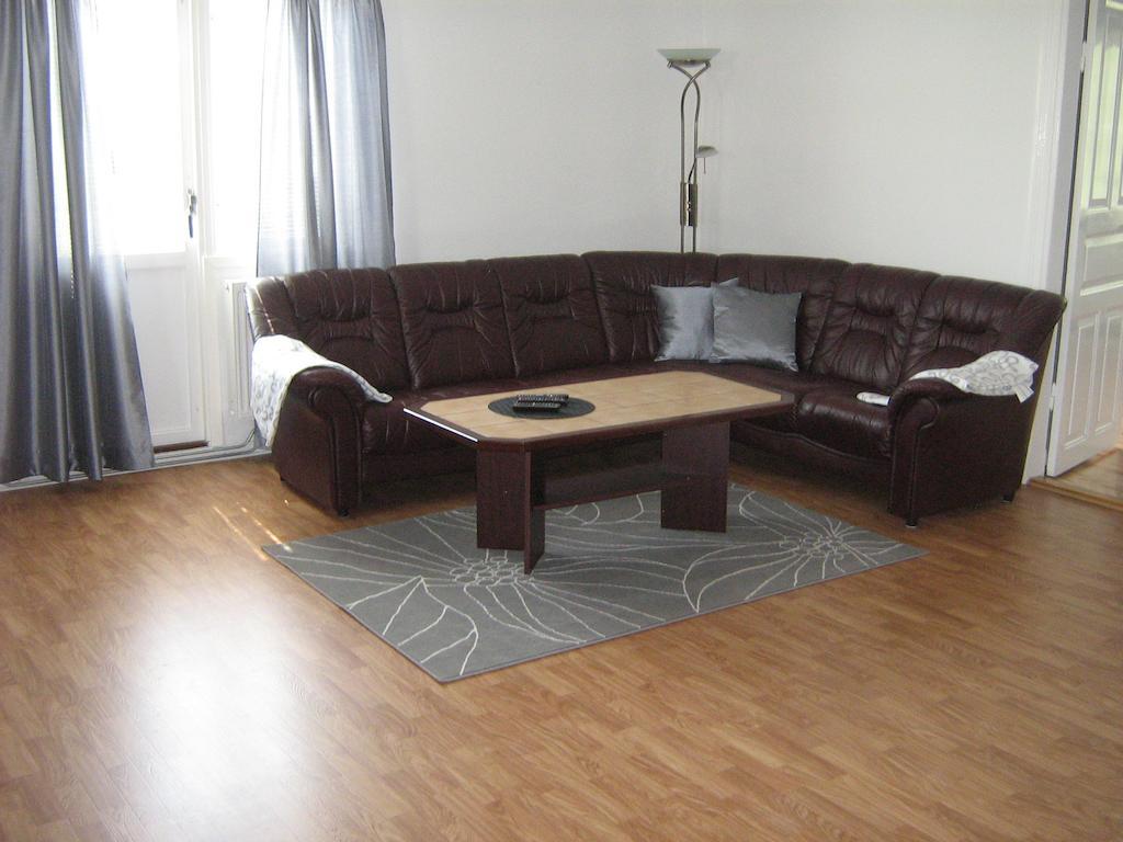 Ulricehamn Nilsagarden Apartman Szoba fotó
